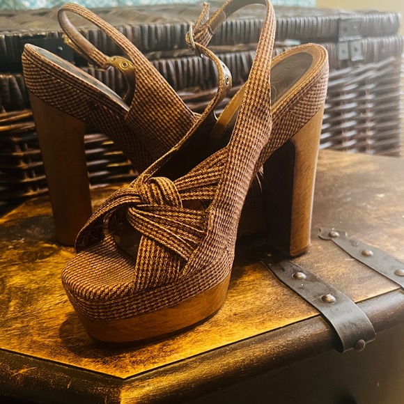 Marni Brown Textured Platform Sandals - Picture 2 of 9